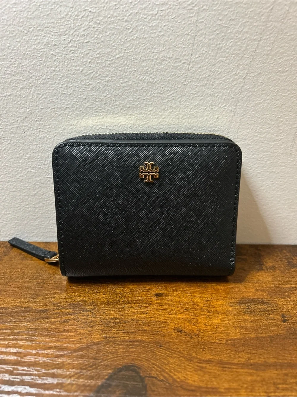 Tory Burch Emerson Black Saffiano Leather Small Wallet 3.5